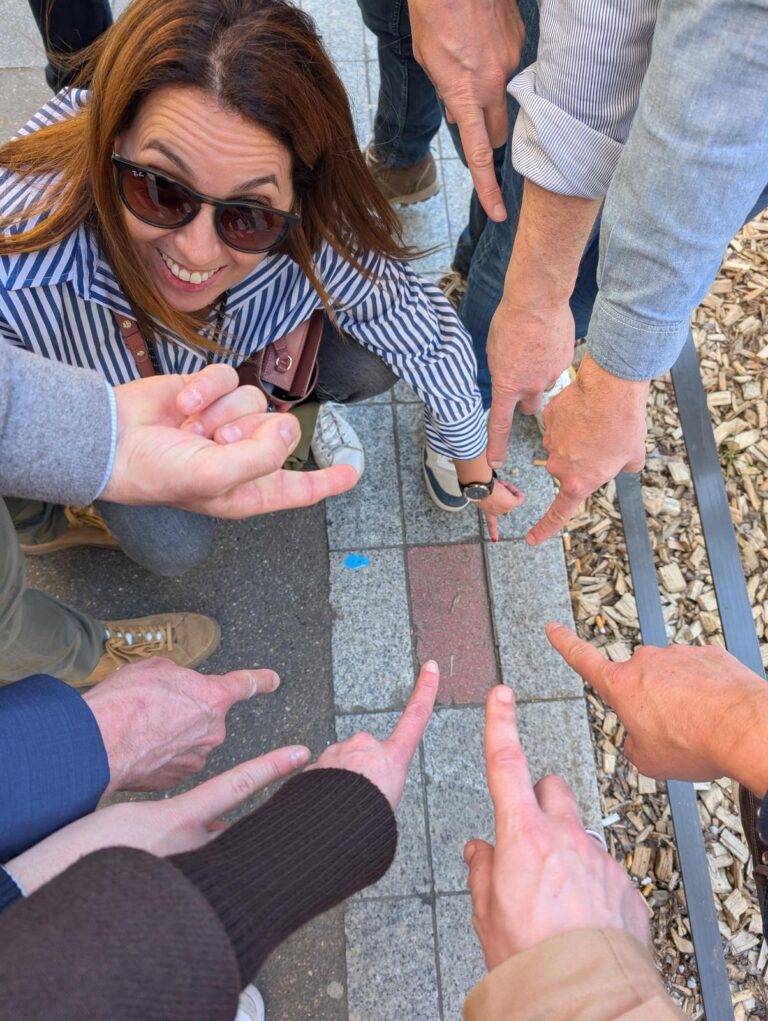 Collaborateurs en plein rallye gourmand de Lyon pour un teambuilding
