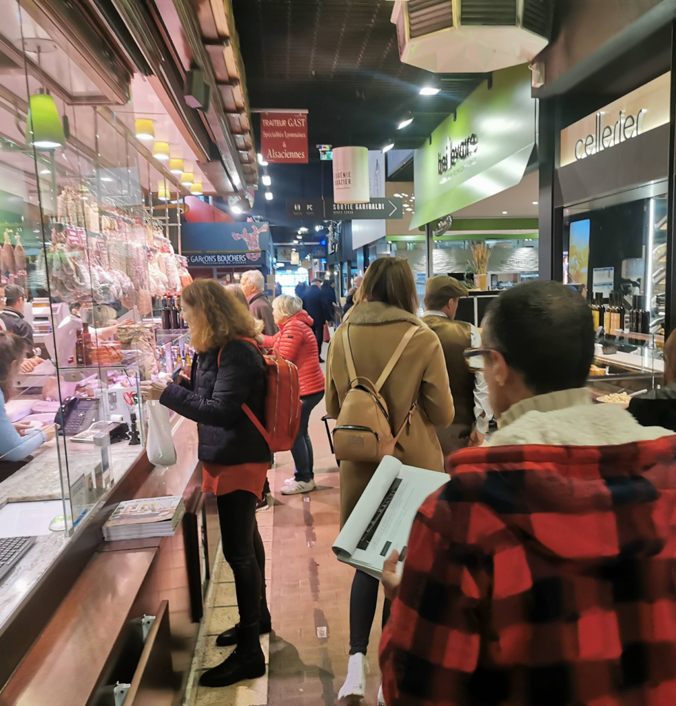Halles de Lyon Paul Bocuse — temple de la gastronomie lyonnaise